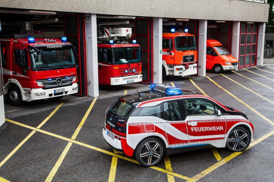  BMW i3 Feuerwehr 2015 года  (фото 3 из 7)
